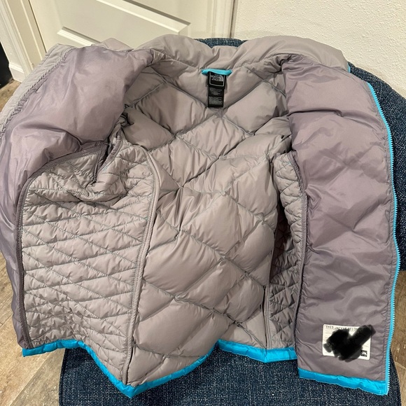 The North Face Blue Kids Puffer Jacket size 18 EUC - Picture 3 of 5